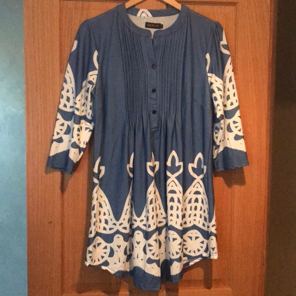 REBORN 3/4 sleeve tunic light blue white NWT S - Picture 2 of 7